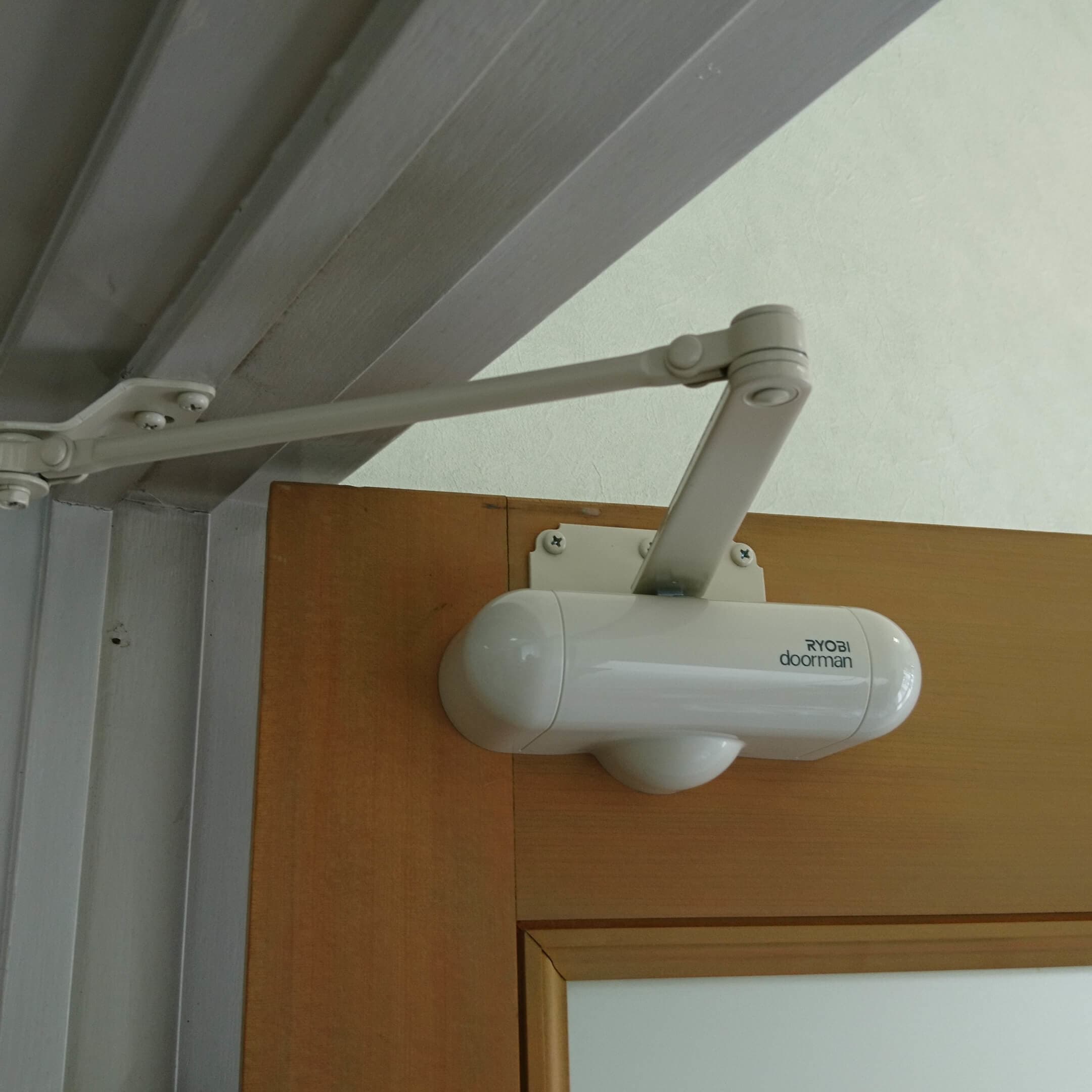 ドアマン取替え 高浜市 | ドアマンの取替えなら建具修理の窓口高浜市