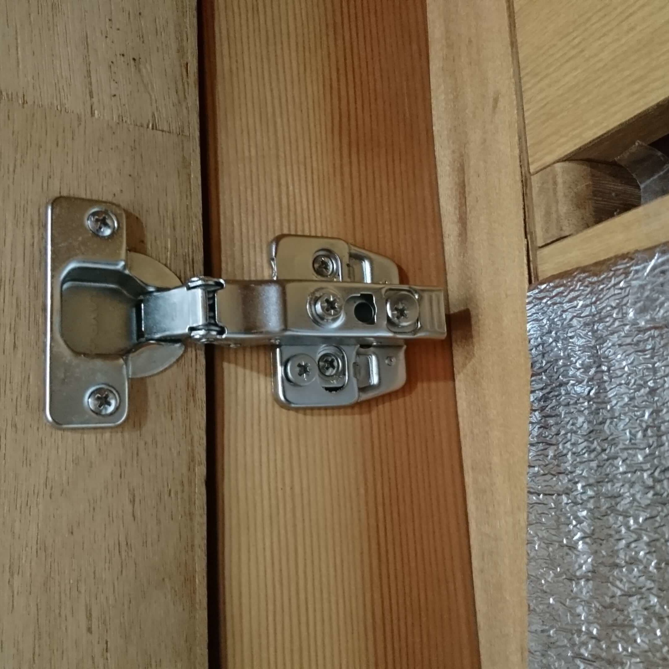 蝶番の調整・交換 高浜市 | 蝶番の調整・交換なら建具修理の窓口高浜市