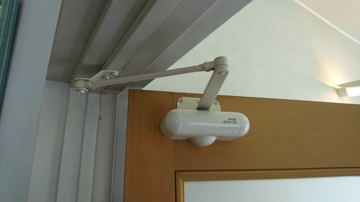 ドアマン取替え 高浜市 | ドアマン取替えなら建具修理の窓口高浜市